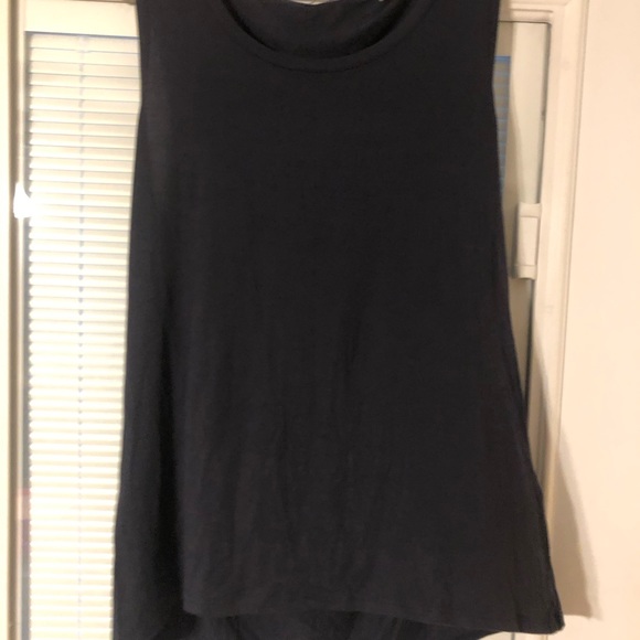 Tahari Top NWT - Picture 2 of 4